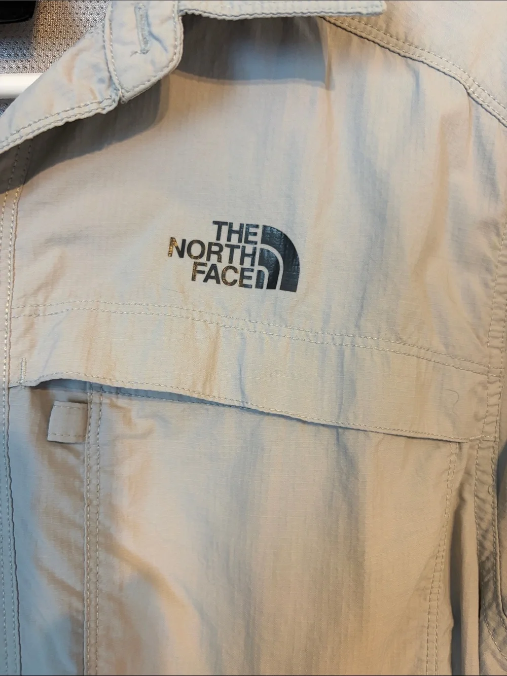 The North Face Men’s Light Gray Long-Sleeve Button-Down Shirt